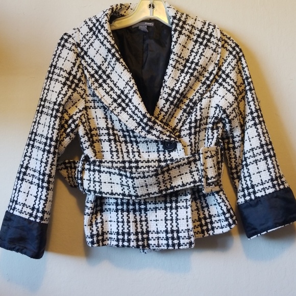 Blazer - Picture 1 of 5